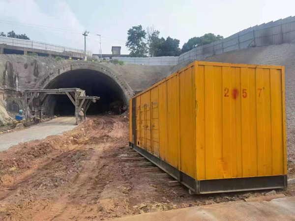 平安发电机出租自启装置的工作原理是什么?