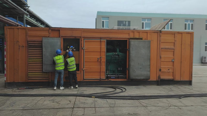 平安如何检查柴油发电机组的机油油位？